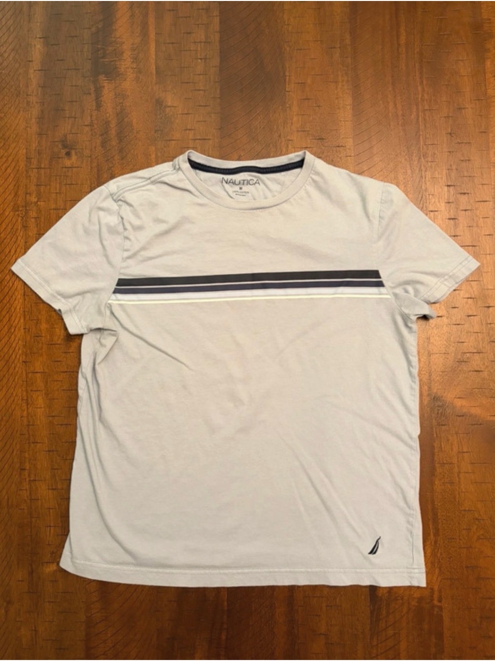 Nautica Men’s Light Blue Crewneck T-Shirt with Stripe Detail